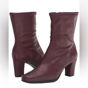 Aerosoles Cinnamon boots wine color sz 9.5